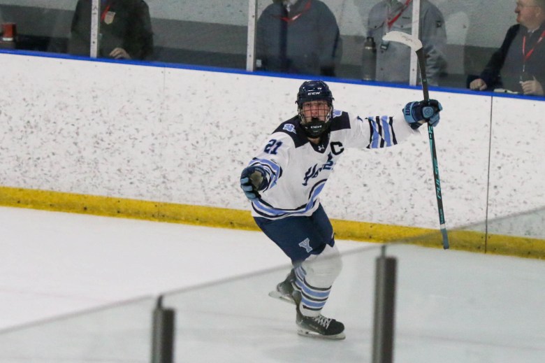 York boys hockey co-op shuts down Kennebunk/Wells in Class B South semis